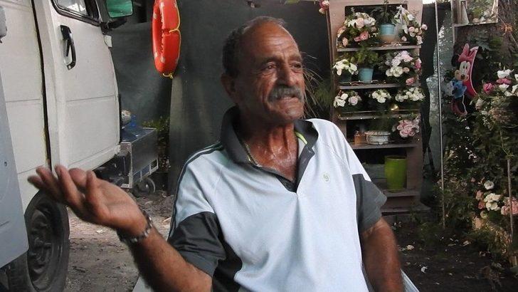 Çeşmeli Kaptan Yabani Tilki Osi’yi Elleriyle Besliyor G3