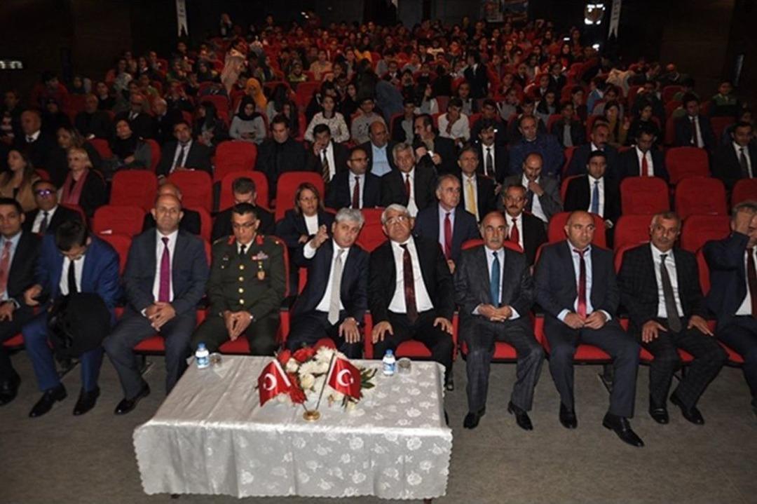 Atat&uuml;rk&rsquo;&uuml;n Kars&rsquo;a Gelişinin 93&rsquo;&uuml;nc&uuml; Yıld&ouml;n&uuml;m&uuml;