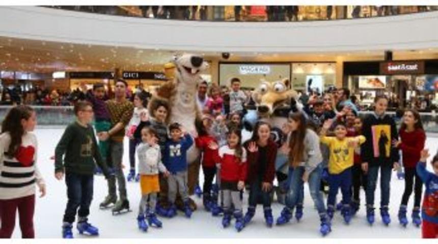 &Ccedil;ocuklar Sid Ve Scrat İle Buz Pistinde Buluşacak