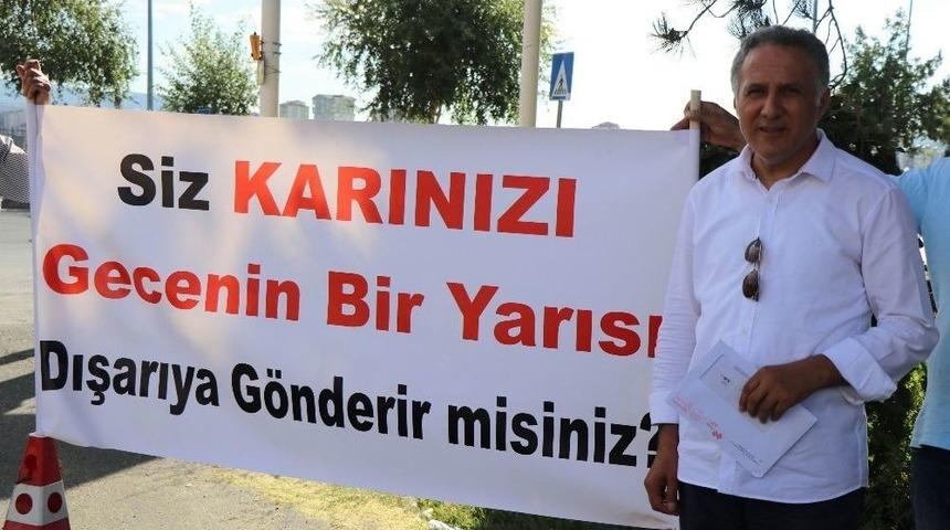 Tüm-iş Konfederasyonu’ndan ’mesai Saati’ Eylemi