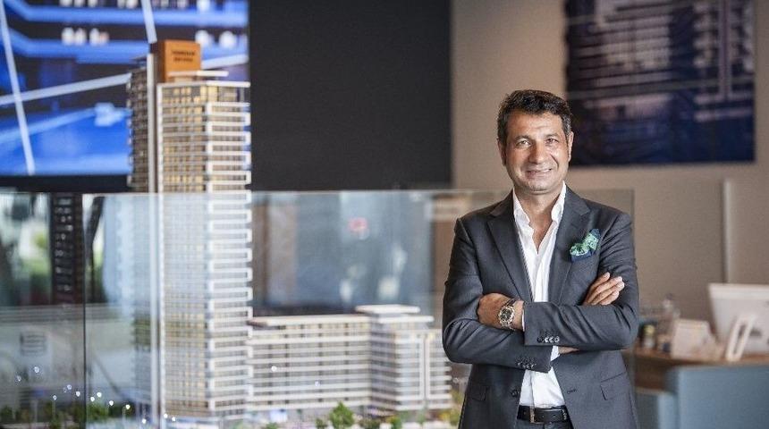 İzmir&rsquo;de Yeni Bir Yıldız Y&uuml;kseliyor