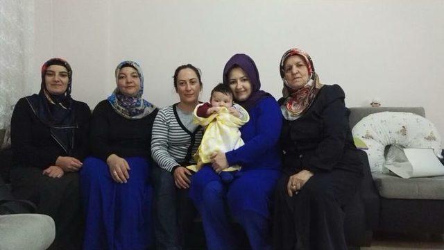 Ak Pari Odunpazarı İlçe Kadın Kolları’ndan “hoş Geldin Bebek” Ziyaretleri