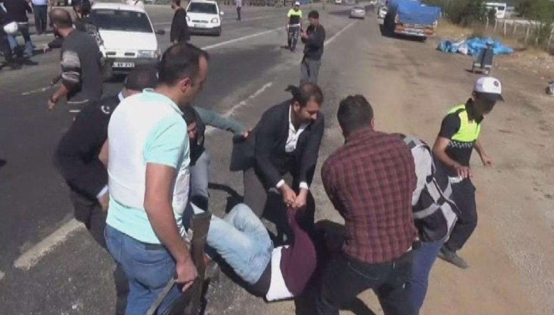 T&uuml;t&uuml;n &Uuml;reticilerinin Eylemine Polisten M&uuml;dahale