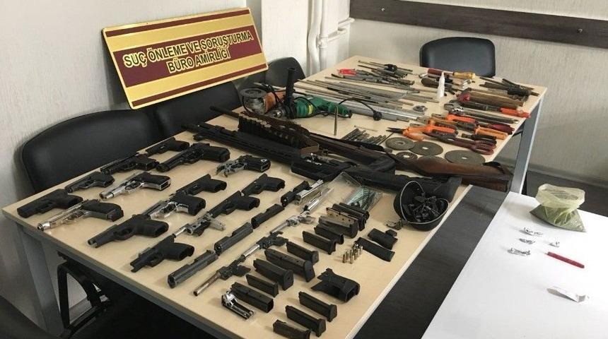 Ruhsatsız Silah &Uuml;retimi Yapan Kişi Tutuklandı