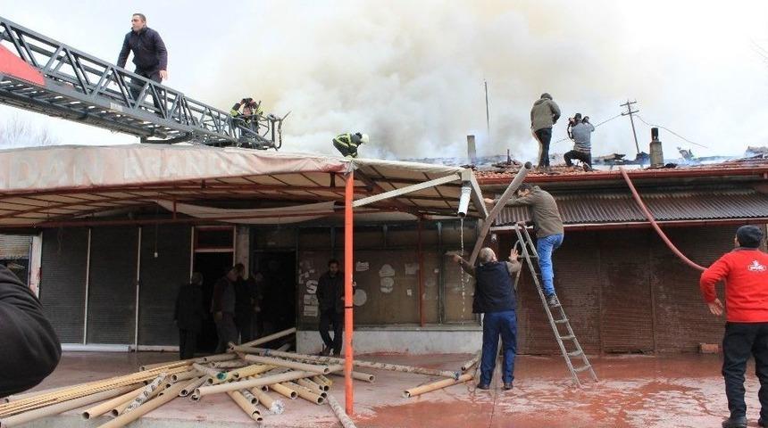 Erzincan&rsquo;da Yangın Paniği