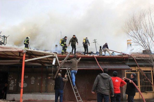 Erzincan’da Yangın Paniği