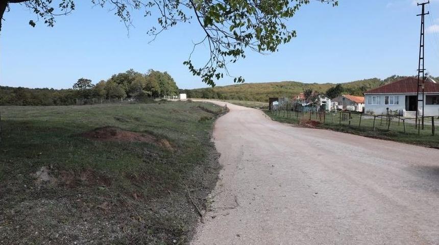 K&ouml;rfez&rsquo;de 36 Mahalle Ve 16 K&ouml;ye Bir Yılda 80 Bin Ton Asfalt Serildi