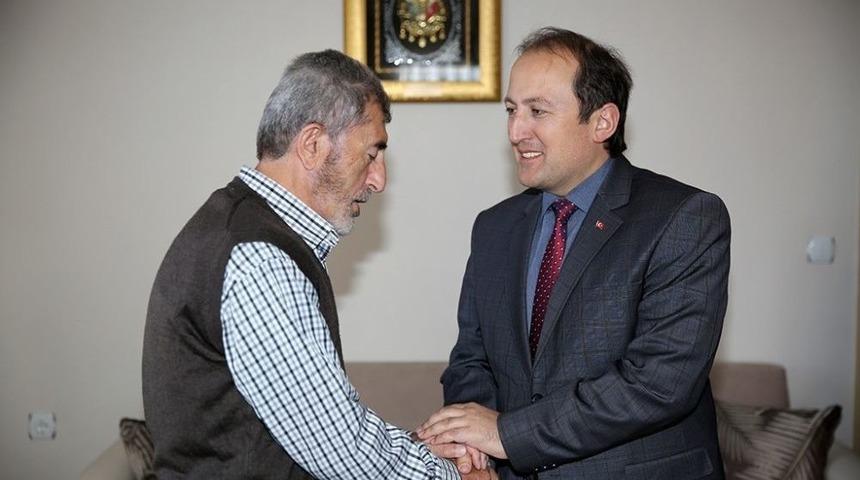 Vali Ali Hamza Pehlivan, Hac İbadetini Tamamlayarak D&ouml;nen Şehit Ailesini Ziyaret Etti