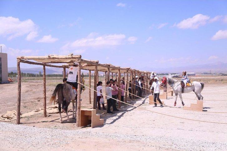Türk Oyunları Festivaline Yoğun İlgi G3