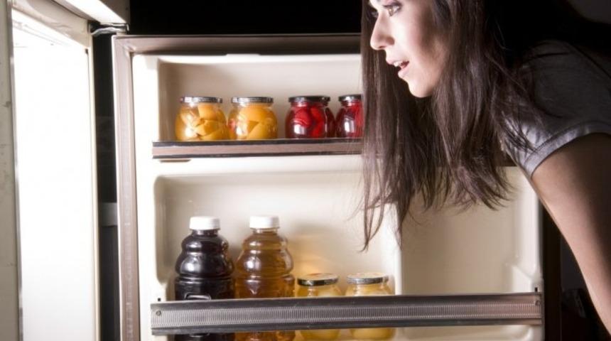 5 Dakikada Bir Buzdolabını A&ccedil;ıp Bakanlara: Az Malzemeli Pratik 5 Tarif