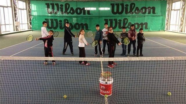 6 Kategoride Kort Tenisi Heyecanı