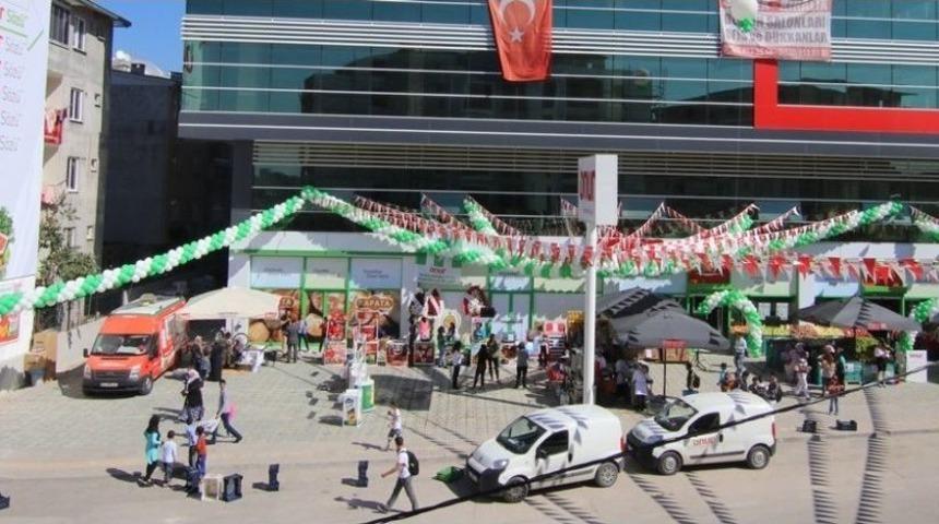 Onur Market&rsquo;in Bursa&rsquo;daki 65&rsquo;inci Mağazası A&ccedil;ıldı