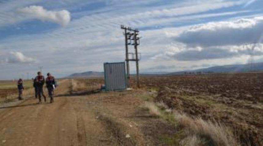 Yunak&rsquo;ta Sulama Kooperatifine Ait Trafodan Bakır Kablolar &Ccedil;alındı