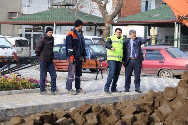 Burhaniye Belediyesi Dur Durak Bilmiyor