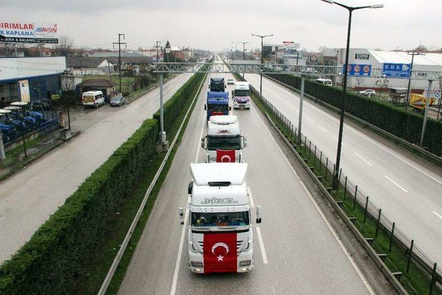 Onlarca Kamyoncudan Mehmetçiğe Destek Konvoyu