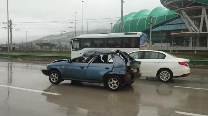 Demir Yığını Ara&ccedil;la Trafikte Gezdi