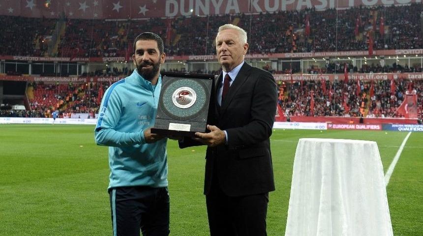 Arda Turan &rsquo;dalya&rsquo; Dedi
