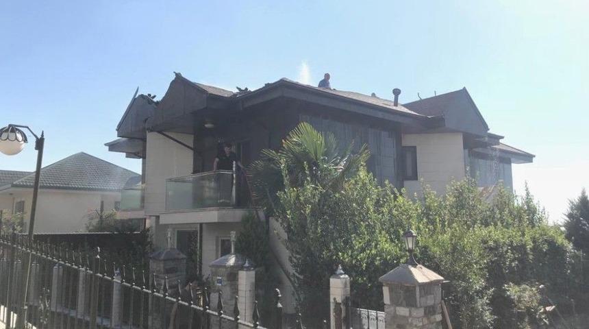 Orman Yangını Villara Sı&ccedil;radı