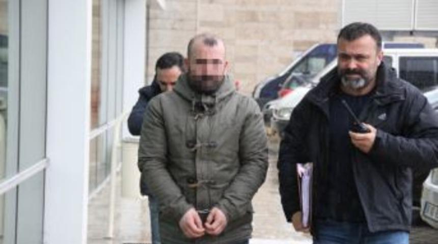 Akaryakıt İstasyonunda Bir Kişiyi Vuran Şahıs Yakalandı