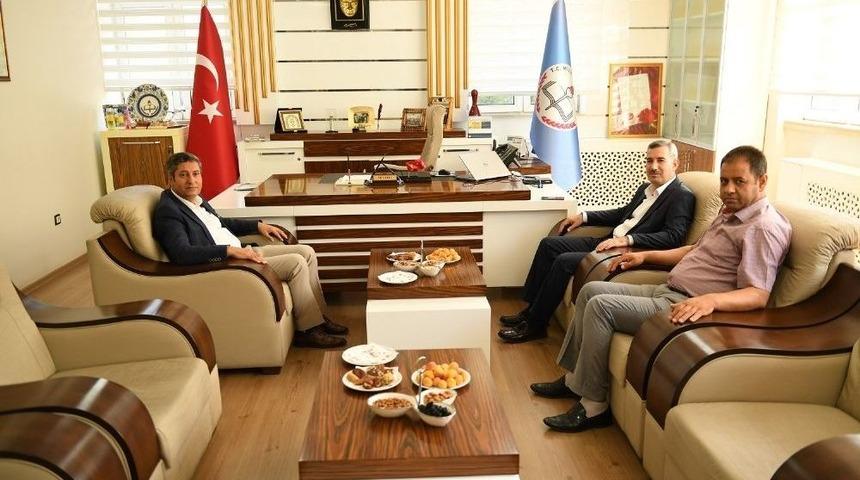 &Ccedil;ınar&rsquo;dan Eğitim Vurgusu