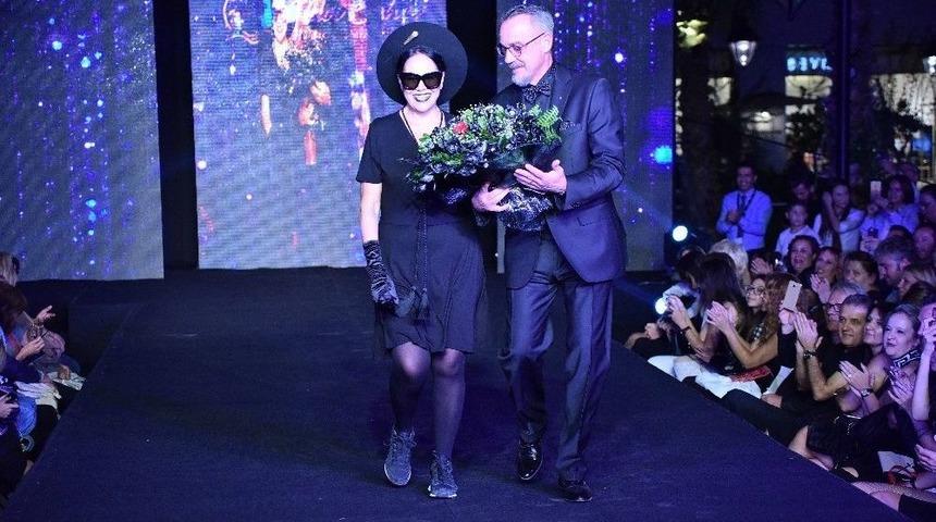 Mavibah&ccedil;e Alışveriş Festivali Defileyle Başladı