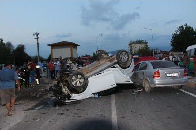 Antalya'da Zincirleme Kaza: 7 Yaralı