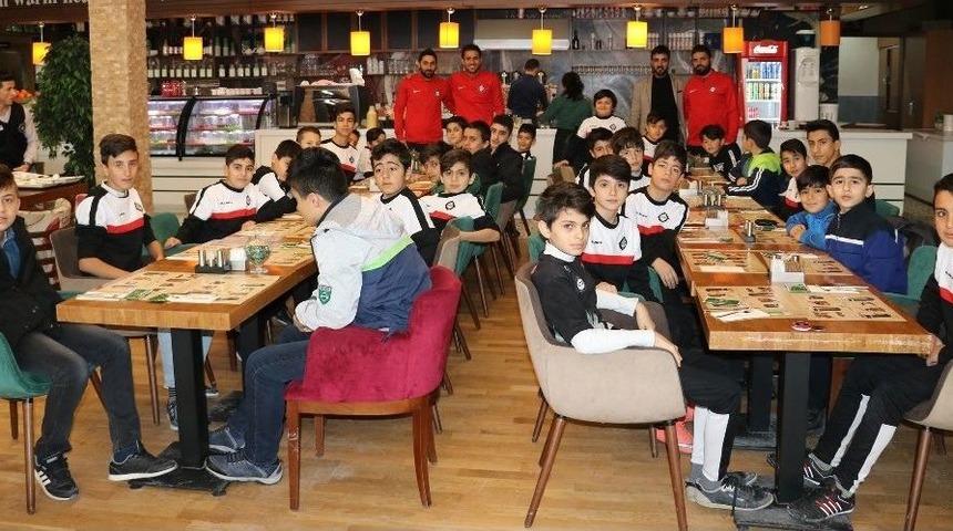 Van Altay Futbol Okulu İlk Meyvelerini Verdi