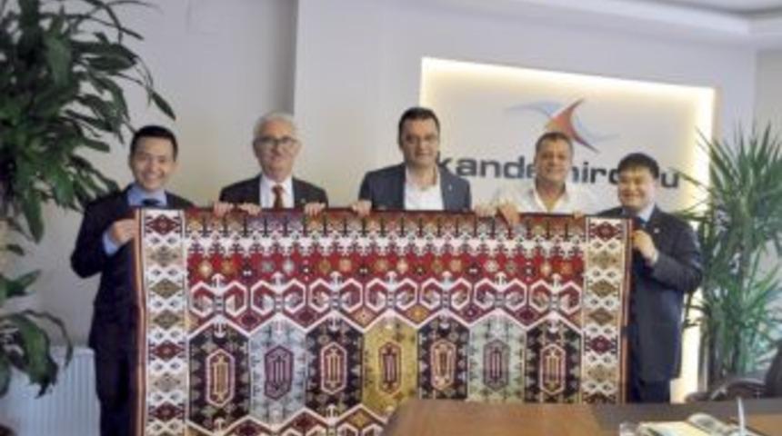 Vietnam Ticaret M&uuml;şaviri Utso&rsquo;da &Uuml;yeleriyle Bir Araya Geldi