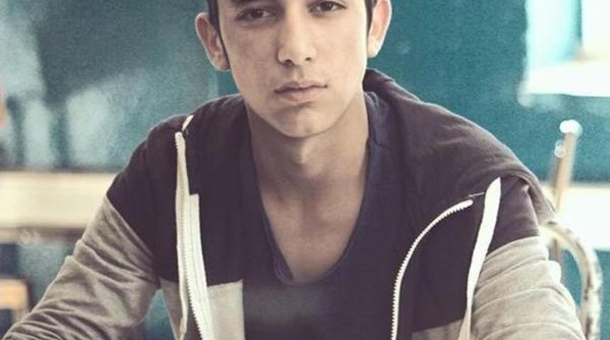 17 Yaşındaki Gen&ccedil; Intihar Etti