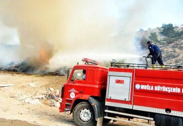 Bodrum'da Çöplük Yangını