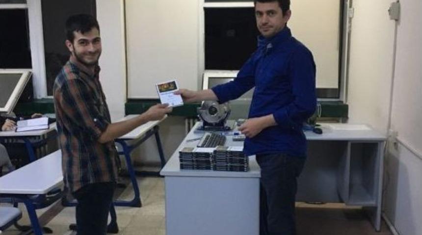 Kt&uuml;&rsquo;l&uuml; &Ouml;ğretim &Uuml;yesinden &Ouml;rnek Davranış