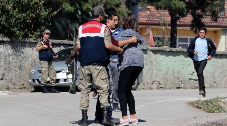 Şehit Uzman &Ccedil;avuşun Kızı: Bırakın Beni Babama Gideceğim