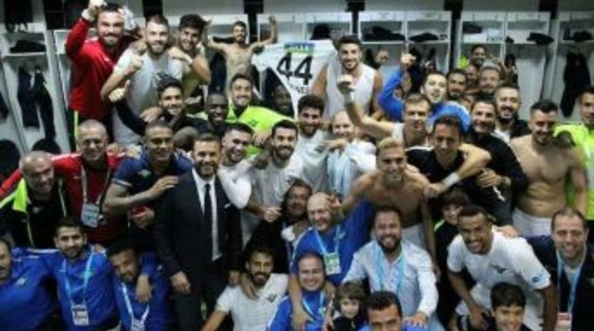 Akhisarspor&rsquo;da Y&uuml;zler G&uuml;l&uuml;yor