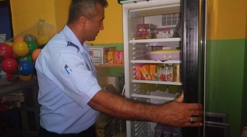 Büyükşehir Okul Kantinlerinde Yasaklı Gıdalara İzin Vermiyor