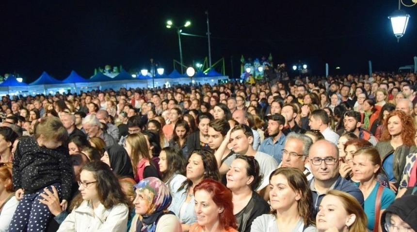 Festival Bitti Tadı Damaklarda Kaldı