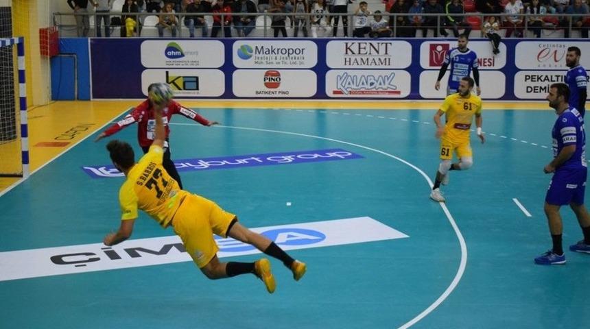 Nilüferli Hentbolcular Farkla Kazandı