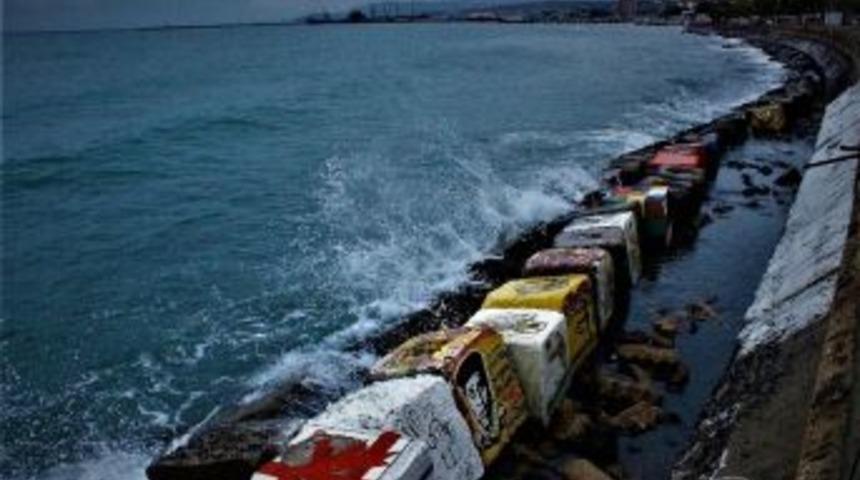 Marmara’daki Fırtına Sürüyor