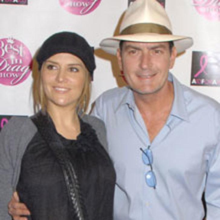 Charlie Sheen'in İkizleri Oldu