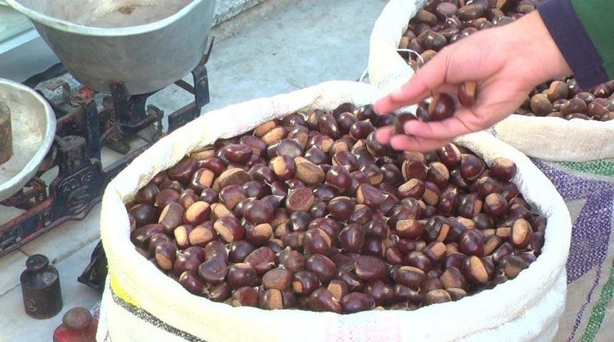 Kışın G&ouml;zdesi Kestane Pazara İndi