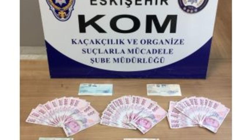 Eskişehir&rsquo;de Kalpazanlar Sahte 10 Bin Lirayı Piyasaya S&uuml;rmek İsterken Yakalandı