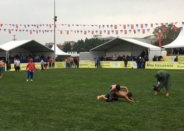 Er Meydanı Bu Kez Küçüklerin