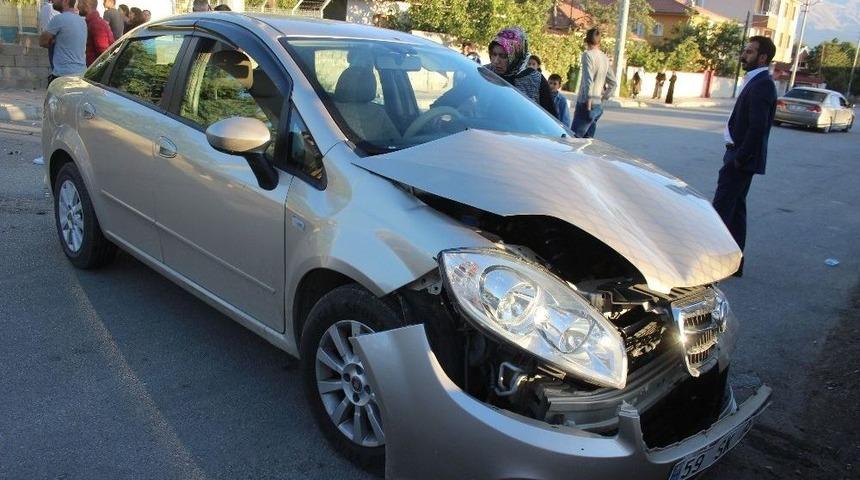 Bayanların Dikkatsizliği Kazayı Getirdi