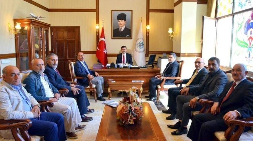 İstanbul Kemahlılar Derneğinden Kemah&rsquo;a 5 Yıldızlı Huzurevi