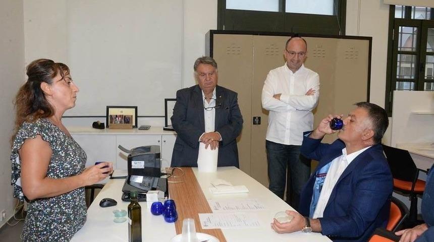 Vali Yazıcı&rsquo;ya "başarılı Zeytinyağı Tadımcısı" Belgesi