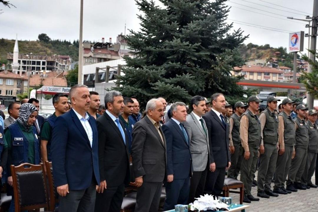 Tosya&rsquo;da Orman K&ouml;yl&uuml;s&uuml;ne İş Makinesi Verildi