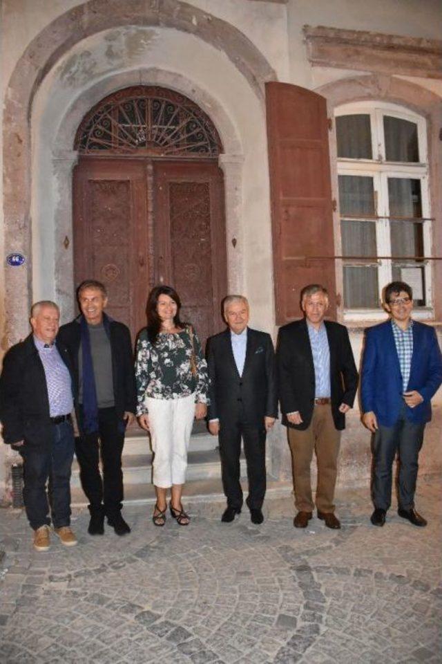 Urla&rsquo;ya Anlamlı Ziyaret 1