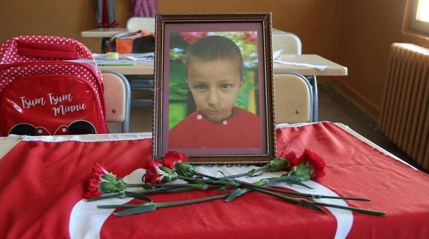 B&ouml;brek Yetmezliği Nedeniyle Hayatını Kaybeden 10 Yaşındaki Samet Yasa Boğdu