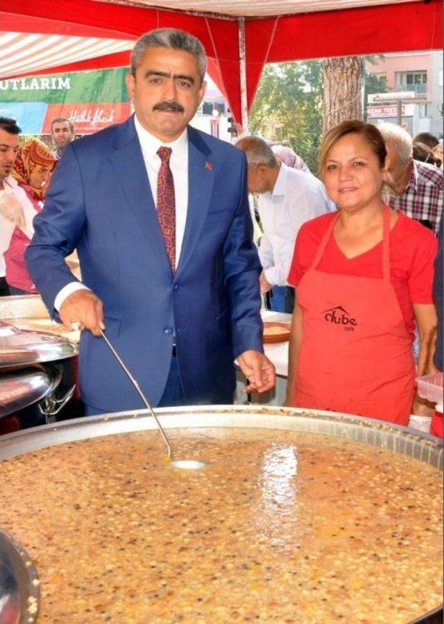 Nazilli Belediyesi’nin Aşure Geleneği Sürüyor