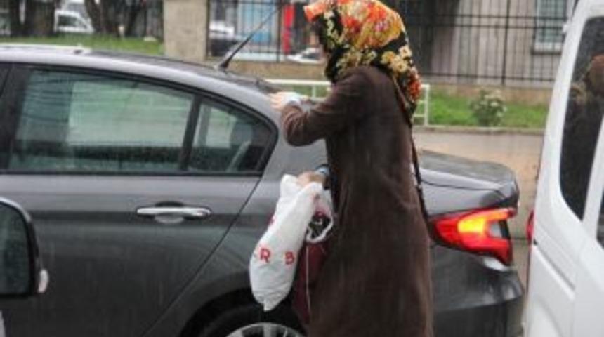 Fet&ouml;&rsquo;den Adliyeye Sevk Edilen Kadına Adli Kontrol