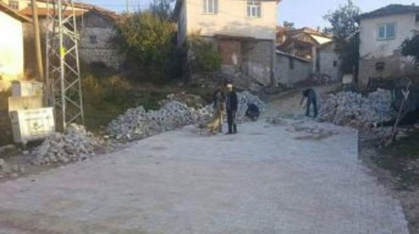 &Ccedil;avdarhisar&rsquo;da 13 K&ouml;ye, İmece Usul&uuml; Kilitli Parke Taşı